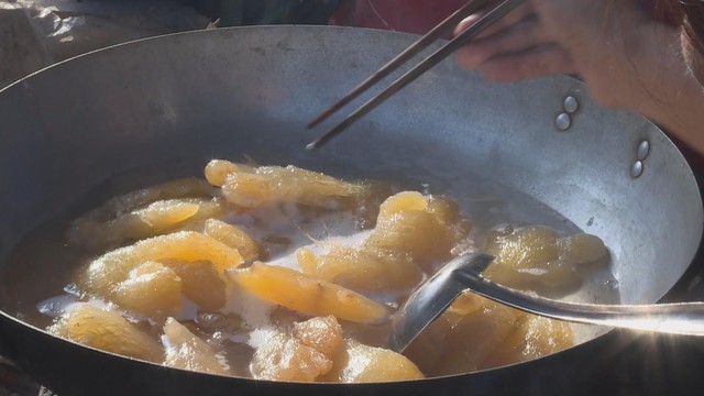 Phường Thuận An: Nhóm lửa giữ hồn mứt gừng truyền thống  - Ảnh 1.