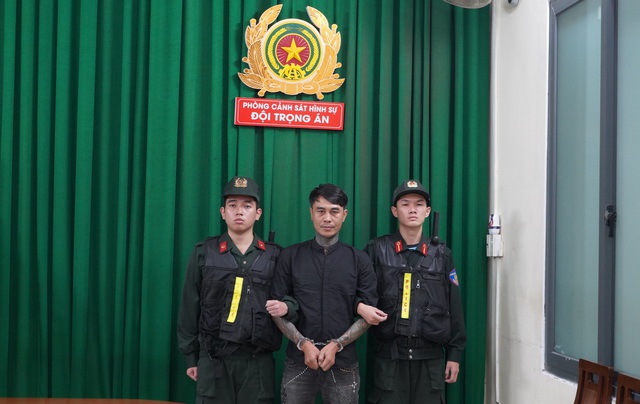 Tiếp tục khởi tố 15 đối tượng liên quan đến hoạt động đòi nợ thuê núp bóng các doanh nghiệp mua bán nợ, bảo vệ, vệ sĩ. - Ảnh 3.