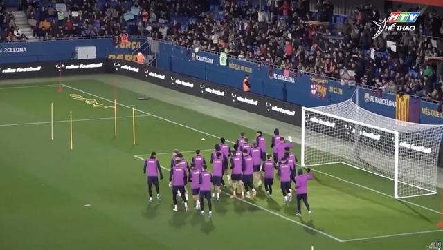 Barcelona mở cửa đón người hâm mộ trước thềm trận derby xứ Catalan - Ảnh 2.