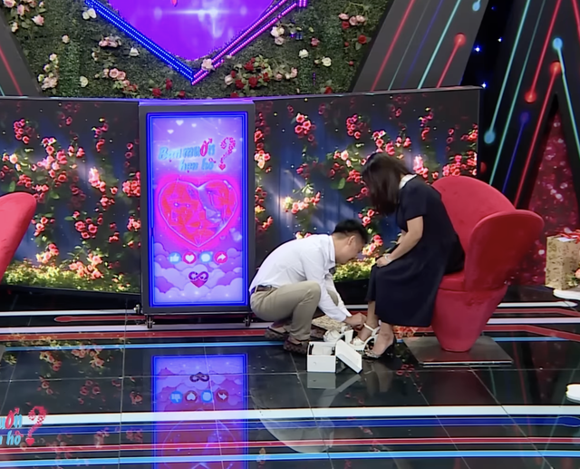 Bạn muốn hẹn hò: Chàng trai kinh doanh giày tặng quà "vừa in" định mệnh- Ảnh 3.