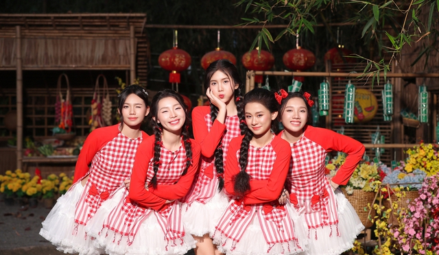 Ngày 1/1, Vstar ra mắt MV "Về miền Tây chơi" - Ảnh 2.