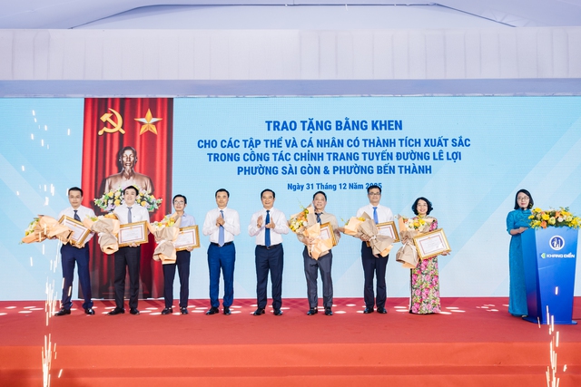 Hoàn thành chỉnh trang đường Lê Lợi sau 20 ngày, góp phần làm đẹp diện mạo trung tâm TP. Hồ Chí Minh - Ảnh 7.