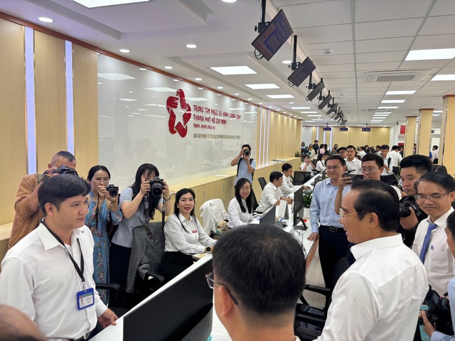 TP. Hồ Chí Minh chính thức ra mắt Trung tâm Phục vụ hành chính công thành phố- Ảnh 7. TP. Hồ Chí Minh chính thức ra mắt Trung tâm Phục vụ hành chính công thành phố- Ảnh 7.