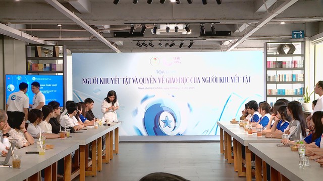 "Vượt Sóng" mở cửa: Không gian đặc biệt dành tặng người khuyết tật - Ảnh 1.