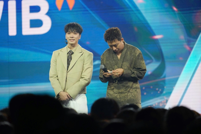 B Ray, Vương Bình có khách mời đặc biệt - Anh trai "Say hi" 2025 tập 13- Ảnh 2.