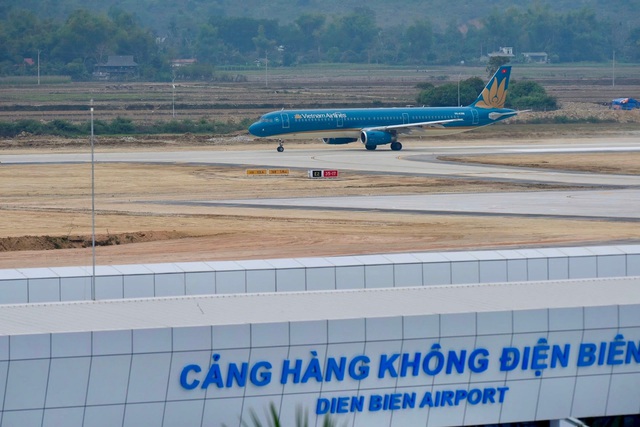 Vietnam Airlines chính thức mở đường bay thẳng TP. Hồ Chí Minh - Điện Biên - Ảnh 1.