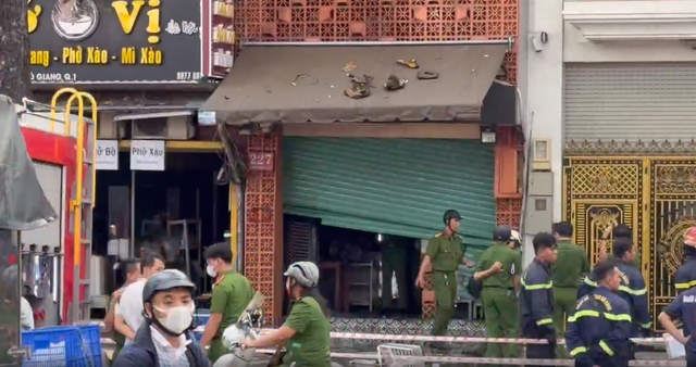 NewZround: Cháy quán ăn trên đường Trần Hưng Đạo, 4 người tử vong- Ảnh 2.