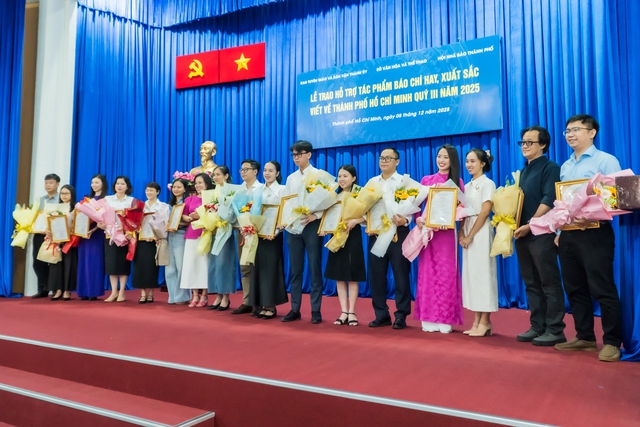 HTV có 6 tác phẩm được khen thưởng tác phẩm báo chí hay, xuất sắc viết về TP. Hồ Chí Minh trong quý III/2025 - Ảnh 4.