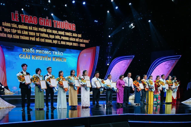 Ấn tượng Lễ trao giải về học tập và làm theo tư tưởng, đạo đức, phong cách Hồ Chí Minh - Ảnh 3.