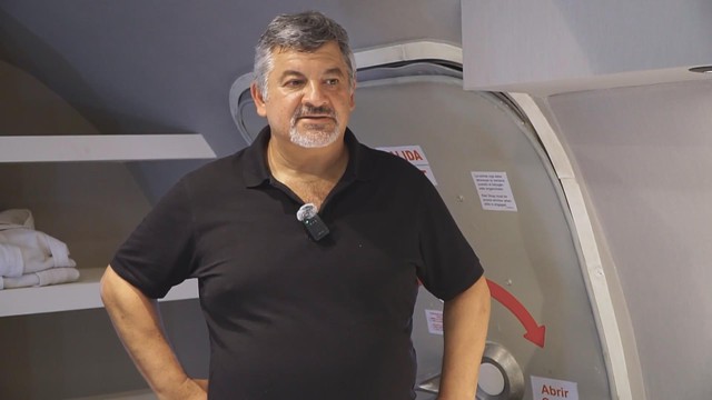 Khách sạn đầu tiên trên thế giới xây bên trong 2 máy bay - Ảnh 2.