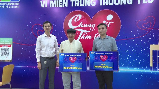 Khán giả gần xa chung tay ủng hộ quỹ “Chung một tấm lòng” - Ảnh 2.