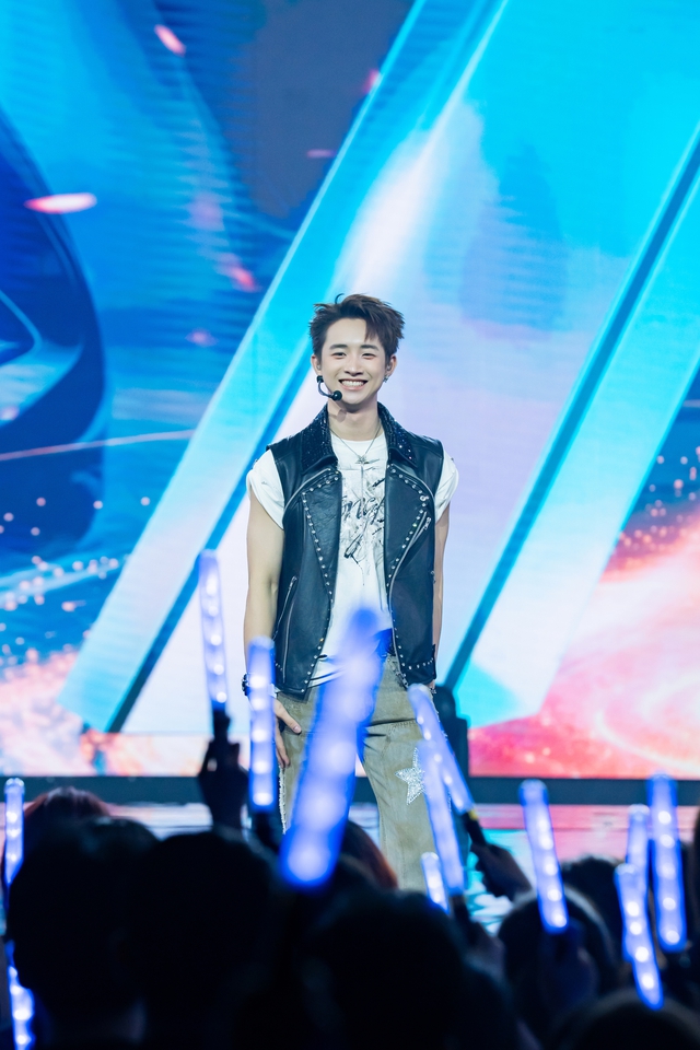 Anh trai "Say hi" 2025 - Tập 13: Team Chạm "hội ngộ", JSOL đến ủng hộ “em trai” - Ảnh 1.