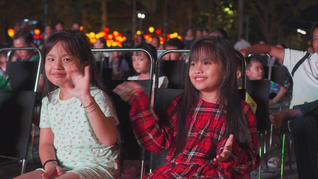 Cây thông nón lá và quả châu khổng lồ tại Cần Thơ- Ảnh 2. Cây thông nón lá và quả châu khổng lồ tại Cần Thơ- Ảnh 2.