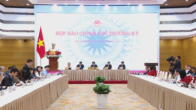 Tăng tốc hỗ trợ người dân và doanh nghiệp sau bão lũ - Ảnh 1.