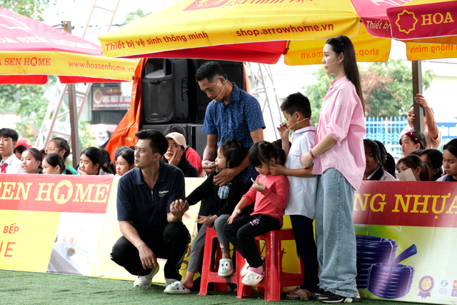 Chuyện em Minh Tú: Mẹ mất, hai em tăng động - Mái ấm gia đình Việt - Ảnh 11.