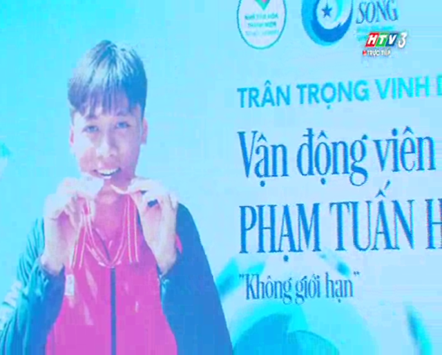 TP. Hồ Chí Minh vinh danh gương người khuyết tật Vượt sóng - Ảnh 5.