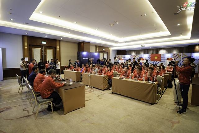 Bộ trưởng Nguyễn Văn Hùng tiếp sức Đoàn Thể thao Việt Nam tại SEA Games 33 - Ảnh 2.