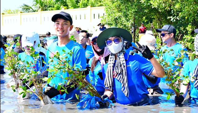 Gần 62.000 cây hỗ lớn được trồng tại 6 rừng đầu nguồn khắp Việt Nam - Ảnh 2.