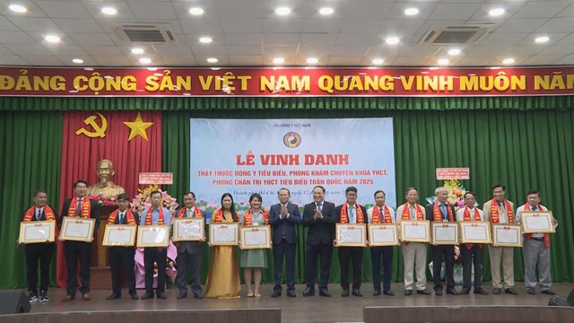 Vinh danh "Thầy thuốc Đông y tiêu biểu toàn quốc năm 2025" - Ảnh 3.