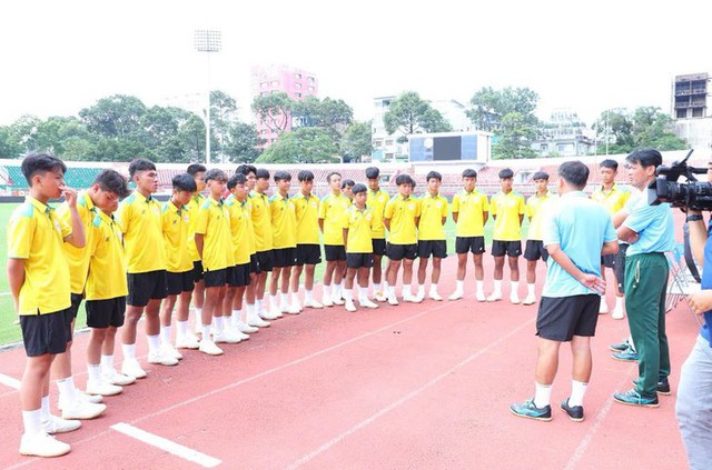 Lễ xuất quân đội U15 TP.HCM - Trí Việt tham dự U15 VĐQG - Ảnh 1.