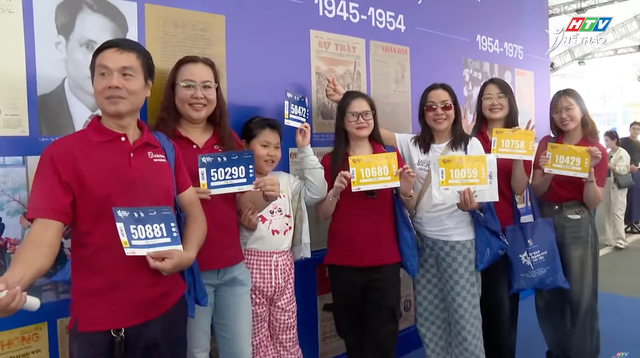 TP.HCM sôi động chờ đón giải chạy "Tự hào thành phố tôi yêu" Kỷ niệm 100 năm ngày báo chí Cách mạng Việt Nam - Ảnh 2.