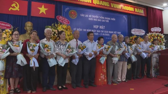Họp mặt Khối Nhà báo cao tuổi TP.HCM: Gặp lại một thời làm báo rực rỡ - Ảnh 6.