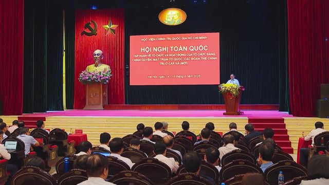 Từ 30/6, hệ thống chính trị cấp xã toàn quốc đi vào hoạt động đồng bộ - Ảnh 3.