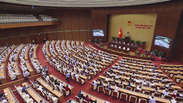 Quốc hội thông qua sửa đổi Hiến pháp: Chính thức bỏ cấp huyện từ ngày 1/7 - Ảnh 3.
