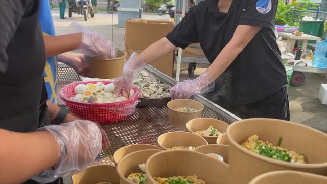 "Mì gõ 0 đồng" thân mời bà con - Ảnh 2.