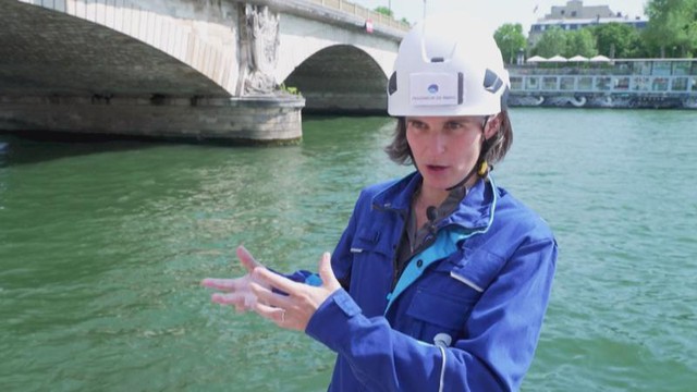 "Giải nhiệt" Paris bằng... nước sông Seine - Ảnh 1.