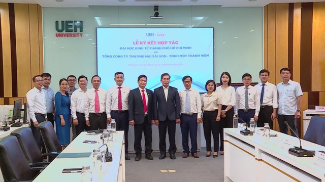 SATRA và UEH hợp tác đào tạo nguồn nhân lực chất lượng cao - Ảnh 3.