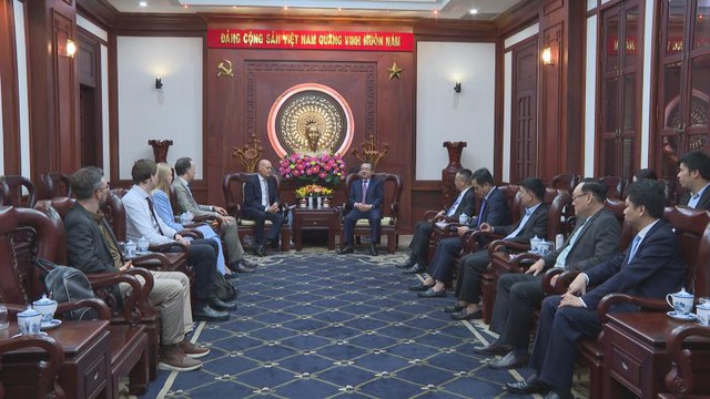 PHÓ BÍ THƯ THƯỜNG TRỰC THÀNH ỦY TP.HCM NGUYỄN THANH NGHỊ TIẾP ĐẠI SỨ HÀ LAN TẠI VIỆT NAM - Ảnh 1.