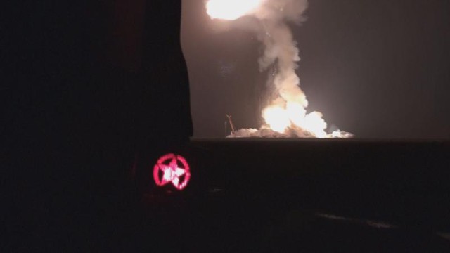 Tên lửa của Spacex phát nổ khi đang thử nghiệm - Ảnh 1.