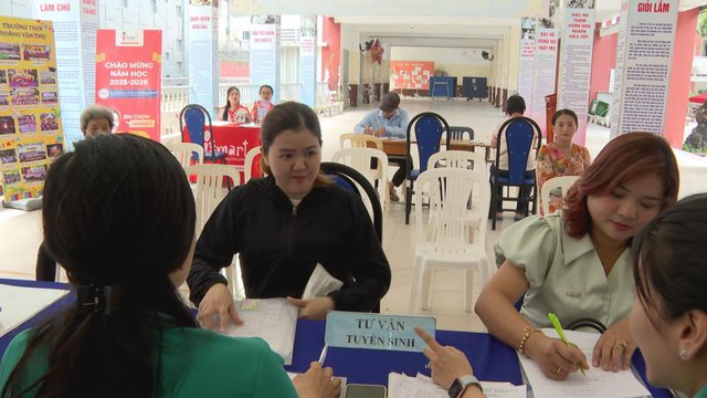TP.HCM hoàn tất tuyển sinh đầu cấp: Thuận lợi cho phụ huynh và nhà trường - Ảnh 1.