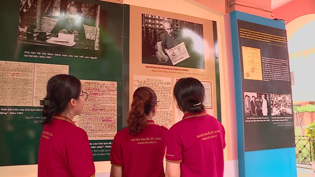 Triển lãm chuyên đề "Chủ tịch Hồ Chí Minh - Người sáng lập báo chí cách mạng Việt Nam" - Ảnh 1.