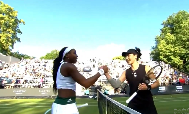 Nhà vô địch Roland Garros Coco Gauff bị loại ở giải WTA Berlin Open - Ảnh 1.