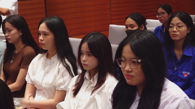 Truyền hình trong môi trường truyền thông mới: Thay đổi để thích nghi và phát triển - Ảnh 2.