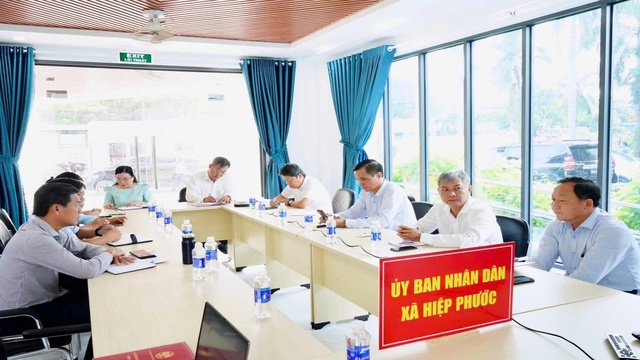Huyện Nhà Bè tổng kết mô hình hoạt động, triển khai mô hình tổ chức chính quyền địa phương hai cấp - Ảnh 4.