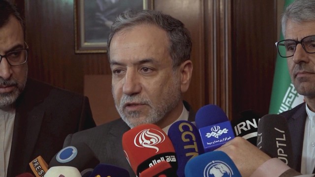 Iran chỉ trích các cuộc không kích của Mỹ - Ảnh 1.