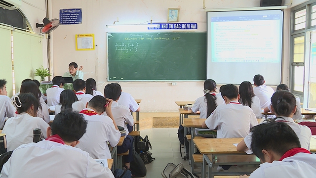 TP.HCM công bố điểm thi lớp 10: Giảm mạnh điểm 10, tăng độ phân hóa theo năng lực học sinh - Ảnh 4.