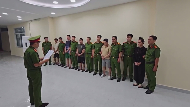 Cần siết chặt quản lý với hàng gian, hàng giả trên sàn thương mai điện tử - Ảnh 1.