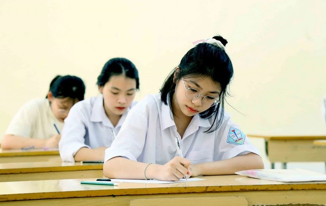 Hôm nay ngày 25/6, hơn 1,16 triệu thí sinh làm thủ tục dự thi Tốt nghiệp THPT 2025 - Ảnh 1.