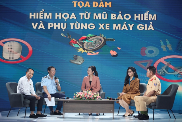 Nói không với mũ bảo hiểm và phụ tùng xe máy giả - Ảnh 2.
