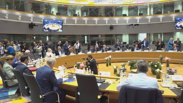 EU gia hạn trừng phạt Nga thêm 6 tháng - Ảnh 1.