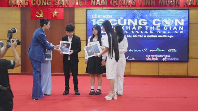 Dấu ấn một thập kỷ: Dự án "cùng con đi khắp thế gian" kiến tạo giá trị sống - Ảnh 3.