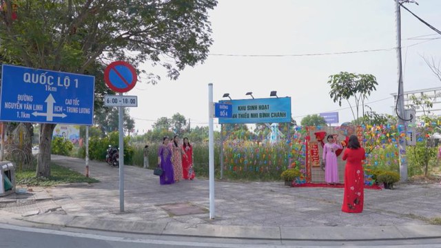 Hội nghị tổng kết, đánh giá kết quả thực hiện Nghị quyết Đại hội Đại biểu Đảng bộ huyện Bình Chánh lần thứ XII, nhiệm kỳ 2020 - 2025. - Ảnh 7.