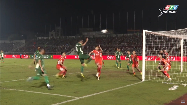 Thắng Trường Tươi Bình Phước, SHB Đà Nẵng giành quyền tham dự V-League 2025 - 2026 - Ảnh 1.
