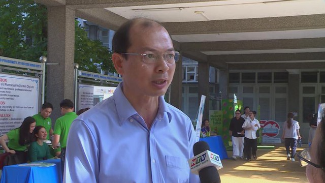 Sinh viên điều dưỡng trước cơ hội việc làm tăng cao - Ảnh 3.