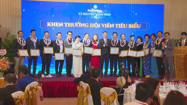 CLB Doanh nhân Sài Gòn đổi tên thành Hội Doanh nhân Sài Gòn - Ảnh 2.