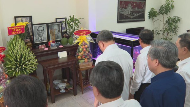 Kỷ niệm 110 năm ngày sinh đồng chí Nguyễn Văn Linh - Ảnh 1.
